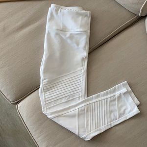 Mondetta White Leggings Size M